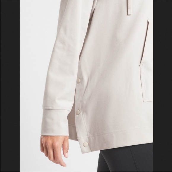 Athleta Abalone Light Grey Khaki Glacier Handkerchief Poncho Pullover - Picture 4 of 10